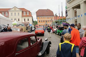 Oldtimer-Ausfahrt zum Sondersh&auml;user Stadtgeburtstag