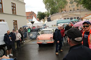 Oldtimer-Ausfahrt zum Sondersh&auml;user Stadtgeburtstag