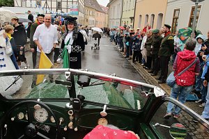 Oldtimer-Ausfahrt zum Sondersh&auml;user Stadtgeburtstag