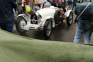 Oldtimer-Ausfahrt zum Sondersh&auml;user Stadtgeburtstag