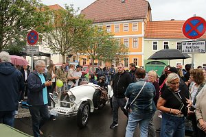 Oldtimer-Ausfahrt zum Sondersh&auml;user Stadtgeburtstag