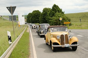 Oldtimer-Ausfahrt zum Sondersh&auml;user Stadtgeburtstag
