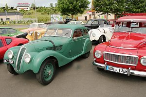 Oldtimer-Ausfahrt zum Sondersh&auml;user Stadtgeburtstag