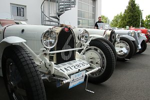 Oldtimer-Ausfahrt zum Sondersh&auml;user Stadtgeburtstag
