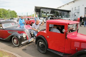 Oldtimer-Ausfahrt zum Sondersh&auml;user Stadtgeburtstag