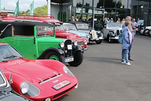 Oldtimer-Ausfahrt zum Sondersh&auml;user Stadtgeburtstag