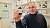 Apotheker Alexander Freyberg arbeitet mit Cannabis-Pr&auml;paraten